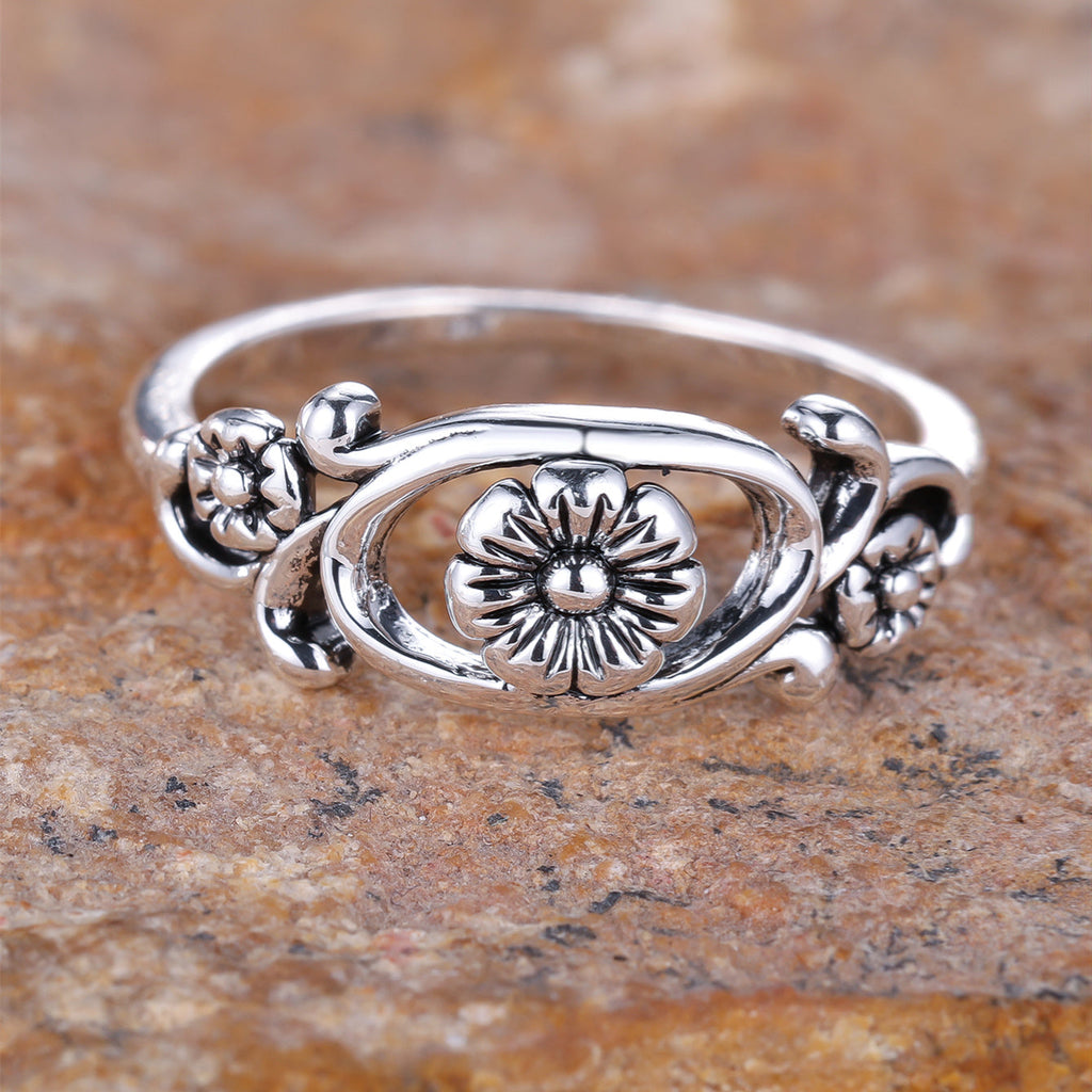 Vintage Bohemian Design Silver Plated Flower Ring