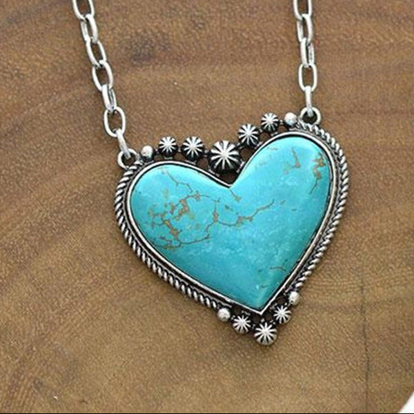 Vintage Turquoise Heart Pattern Necklace