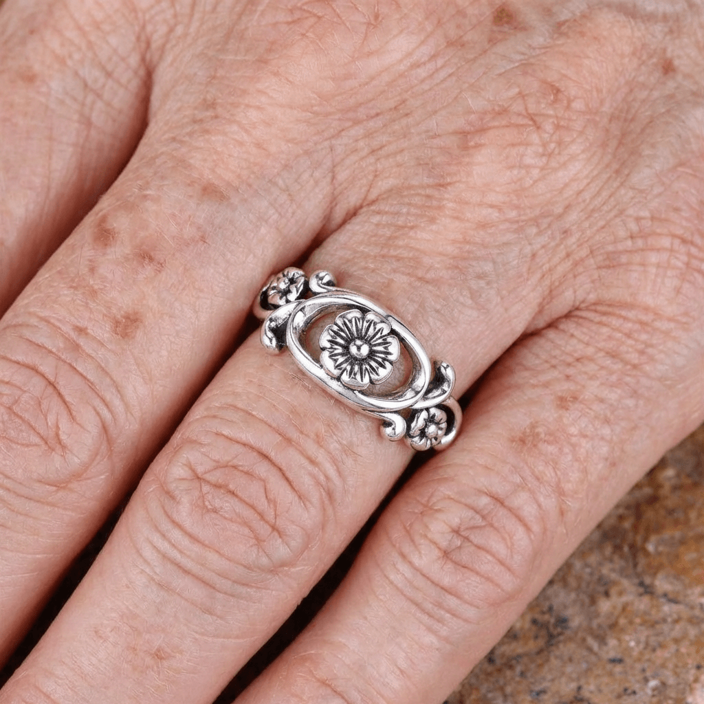 Vintage Bohemian Design Silver Plated Flower Ring
