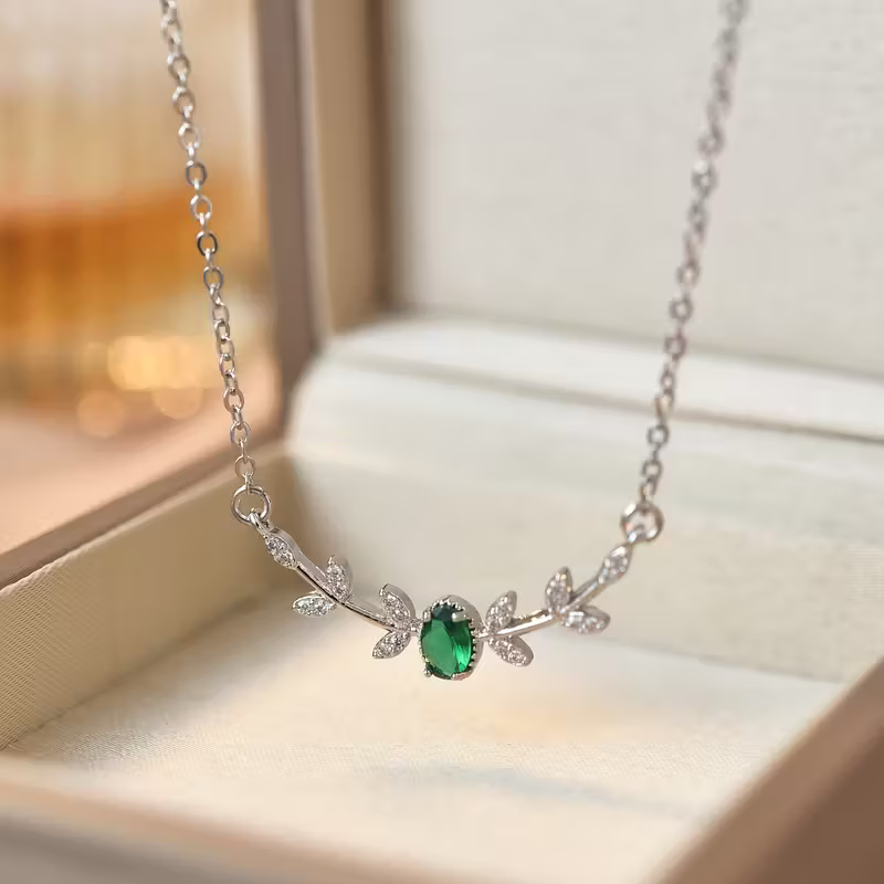 Laurel Bloom Necklace